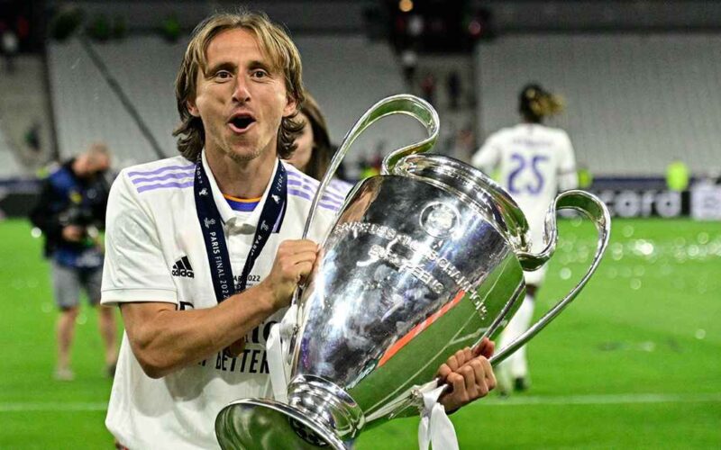 سجل ذهبي لـ مودريتش مع ريال مدريد.. أرقام مذهلة وإنجازات لا تنسى