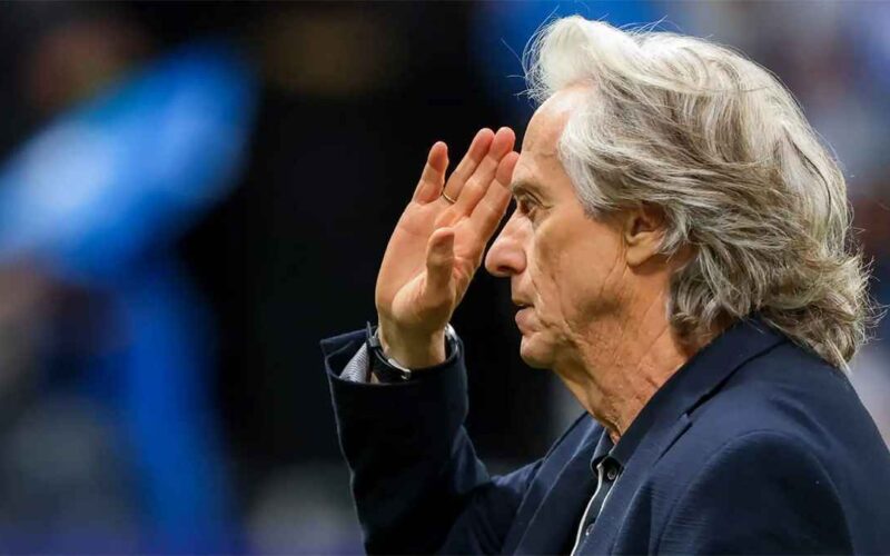 مفاجأة مدوية.. خيسوس على رادار منافس الهلال في الدوري السعودي