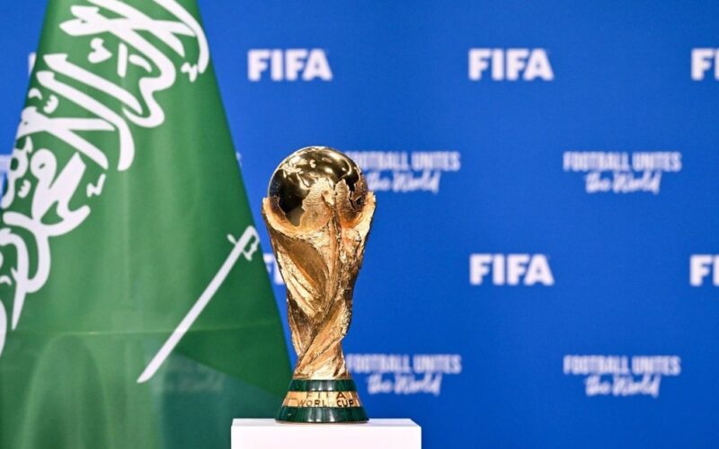 ثورة استثمارية في الملاعب السعودية.. وزارة الرياضة تفتح الباب للشركات
