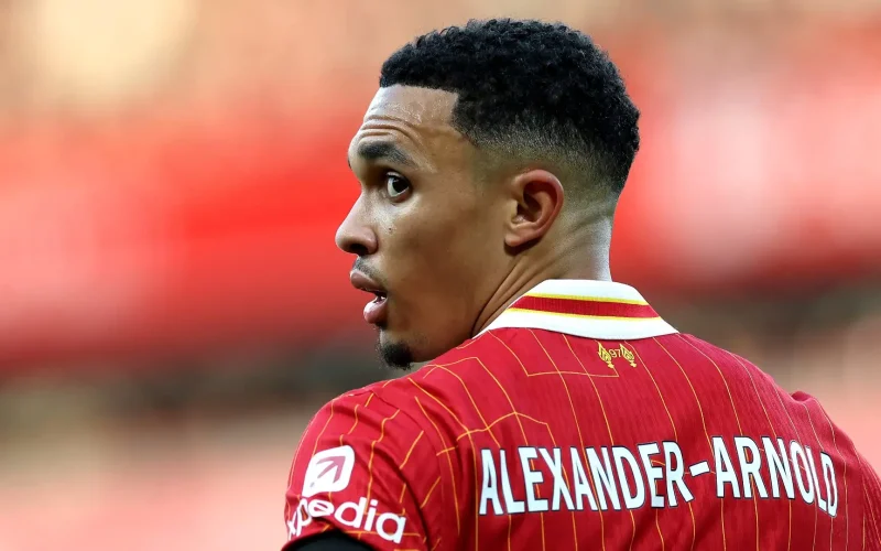 ليفربول يحدد بديل أرنولد في الصيف