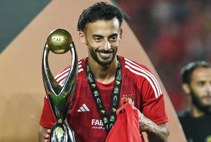 شوبير يعلن موعد عودة أحمد عبد القادر للنادي الأهلي