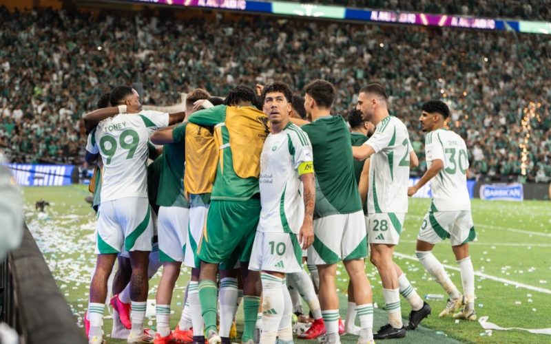 الشباب يهزم الأهلي بثلاثية في الدوري السعودي