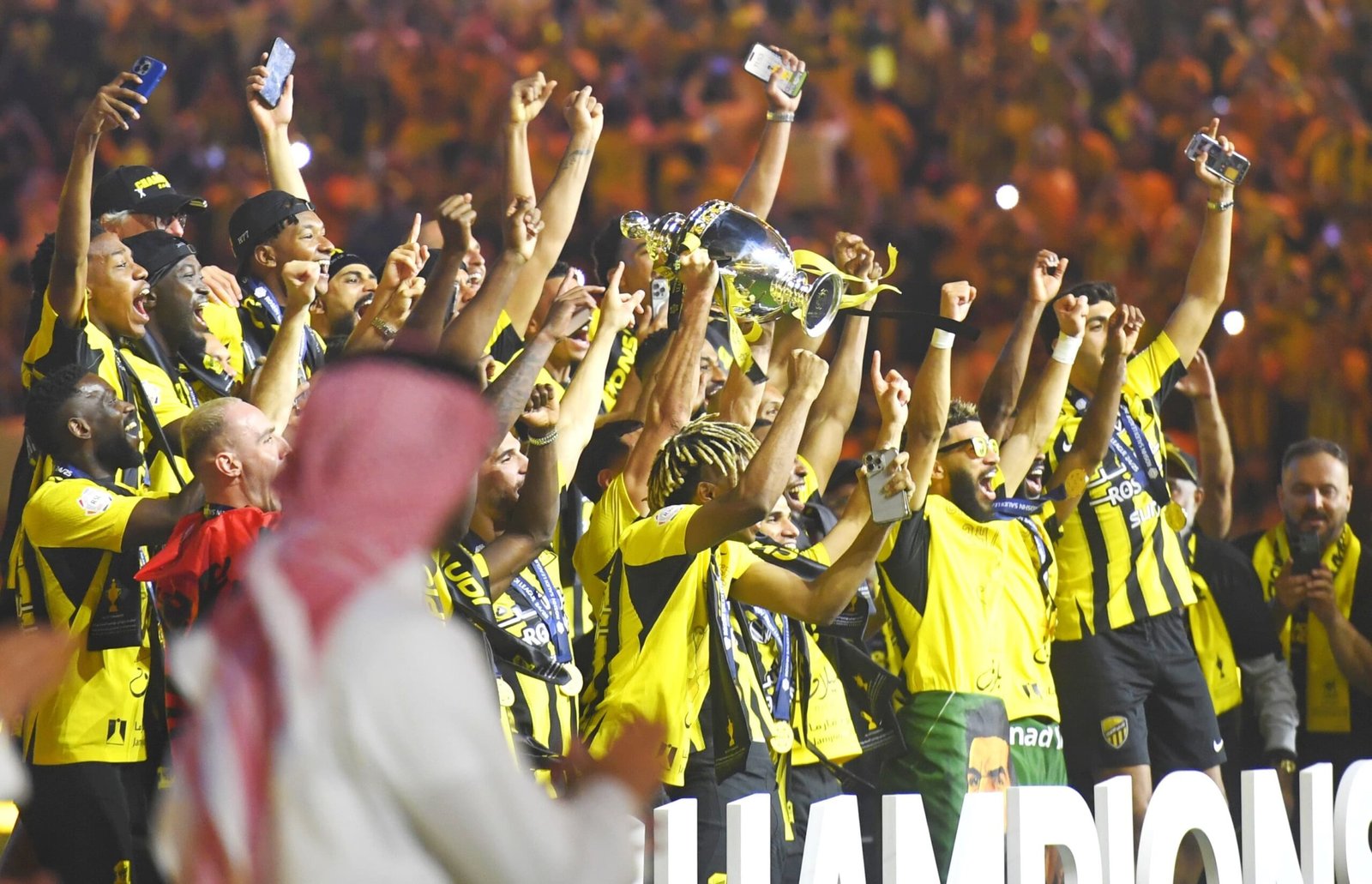 الاتحاد بطل دوري روشن