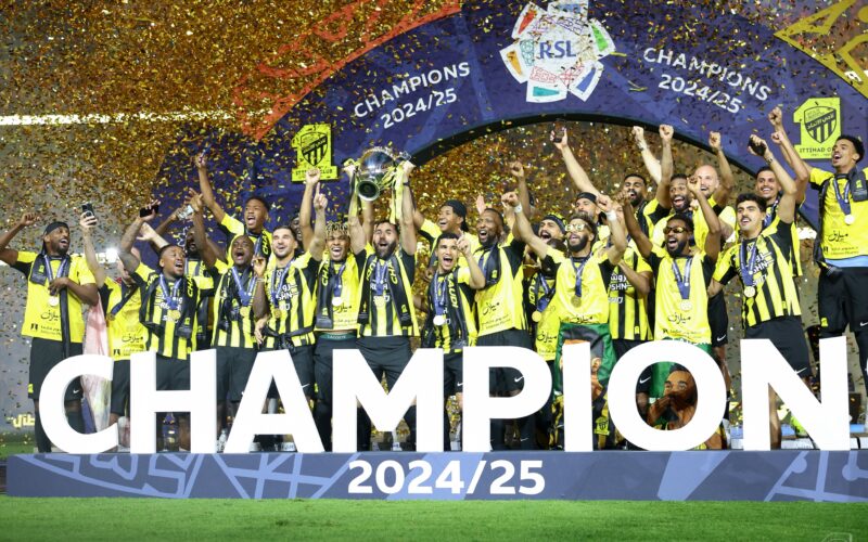 ختام درامي لدوري روشن.. الاتحاد يُتوج والوحدة يهبط ورونالدو يحتفظ بالهداف
