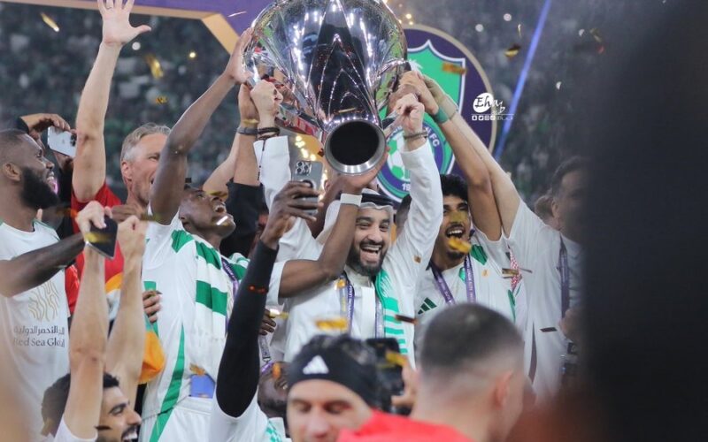 رئيس الأهلي يزف بشرى سارة للجماهير بعد التتويج الآسيوي