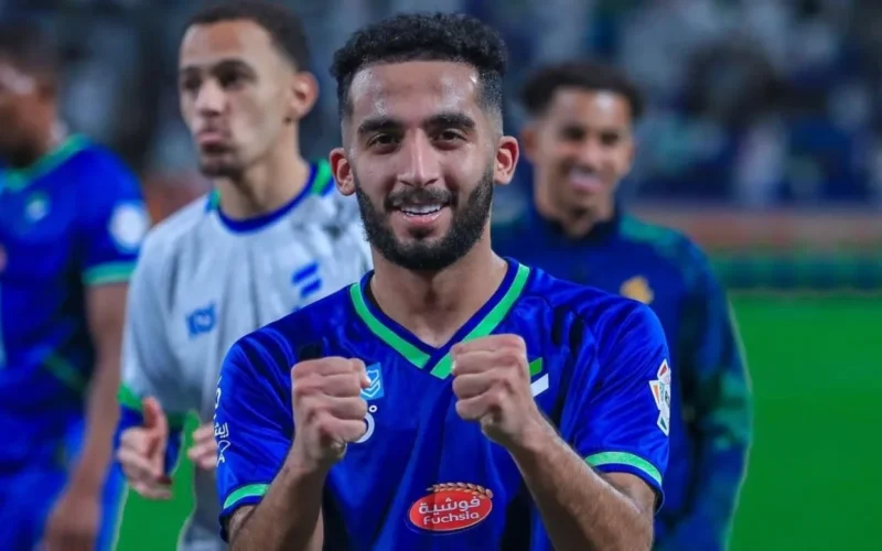 ضربة موجعة للفتح.. صهيب الزيد يسقط في فخ “الرباط الصليبي”
