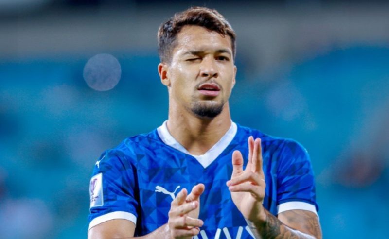 سر استبعاد ليوناردو من قائمة الهلال أمام الرائد