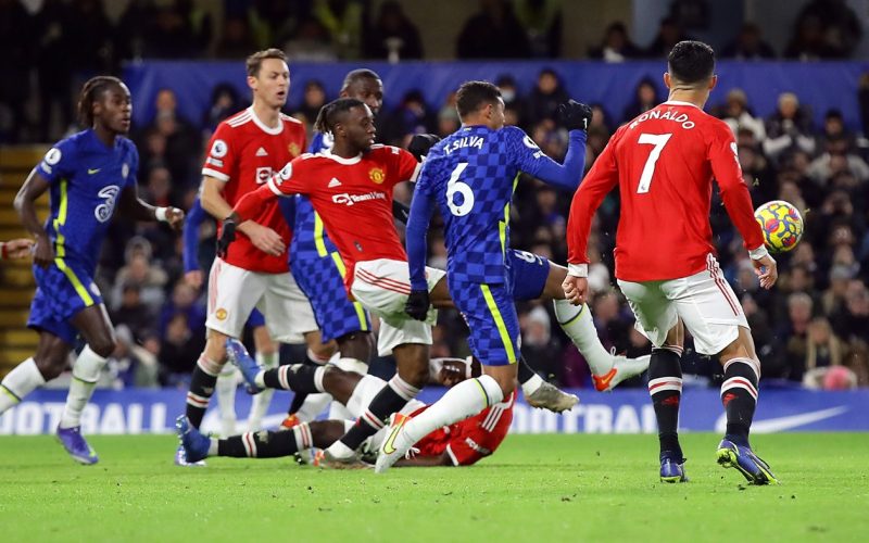 تطورات جديدة حول مفاوضات الهلال مع قائد مانشستر يونايتد