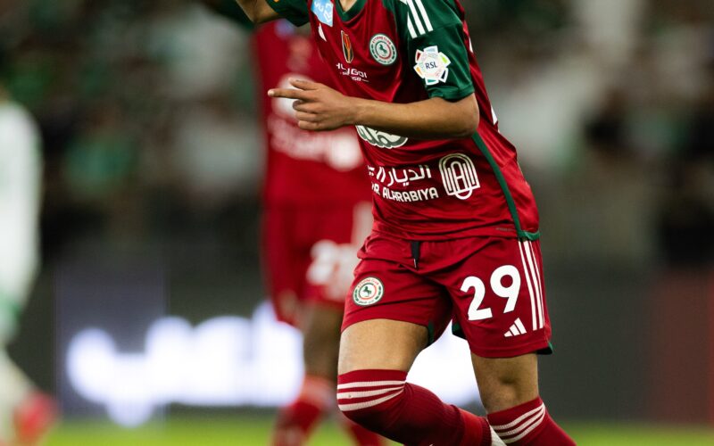الاتفاق يقلب الطاولة أمام الأهلي ويهزمه في دوري روشن